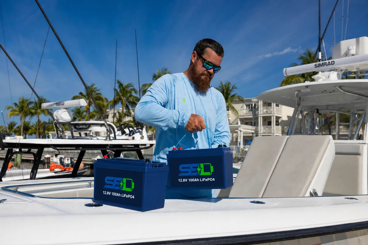 JK BMS 1–2A with HEAT installed on a dock for a boat's 12V battery bank